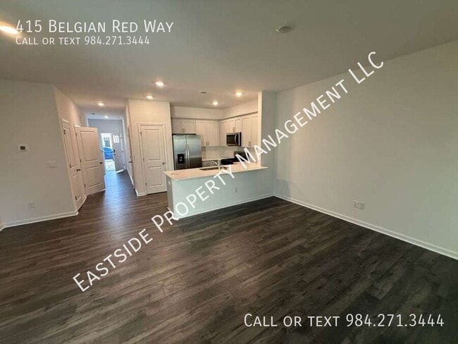 Building Photo - 415 Belgian Red Wy