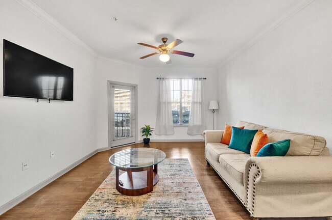 Foto del edificio - 12831 Hopewell Ave