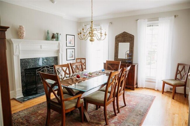 Foto del edificio - 605 Lake Medlock Dr