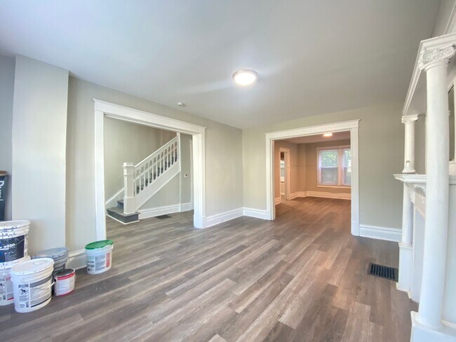 Foto del edificio - Lincoln Home: 50% Off First Full Month's Rent
