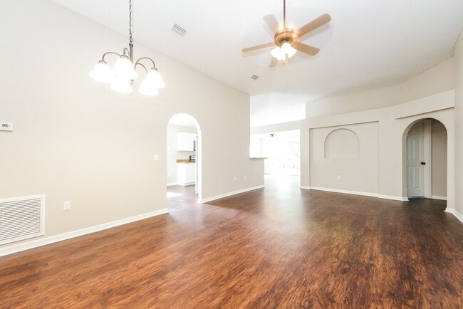 Foto del edificio - 254 Regal Downs Cir