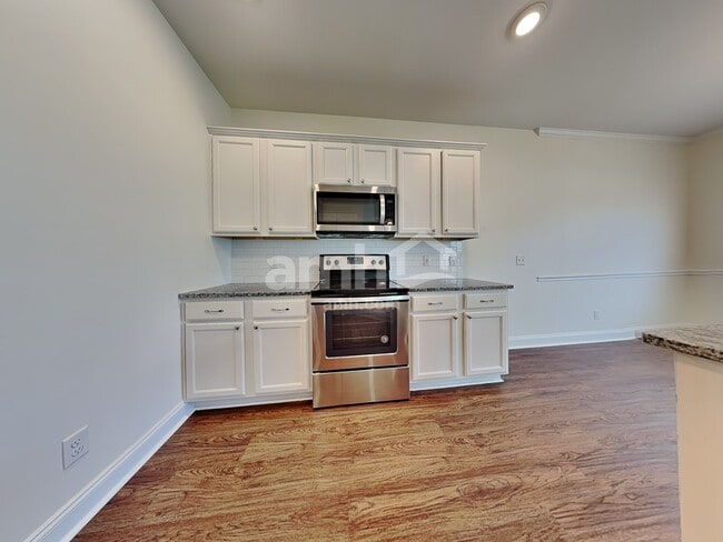 Building Photo - 29 Birch Cir