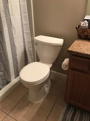 Baño - 3839 N 23rd Dr