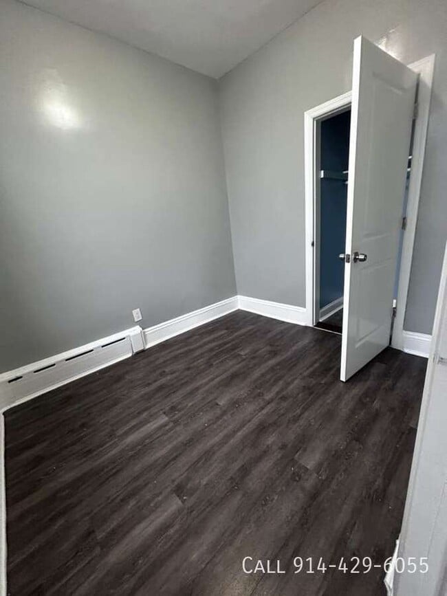 Building Photo - 34 Garfield St