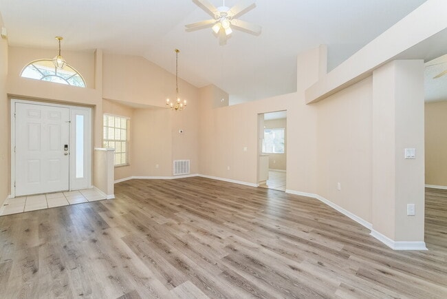 Foto del edificio - 28246 Tall Grass Dr