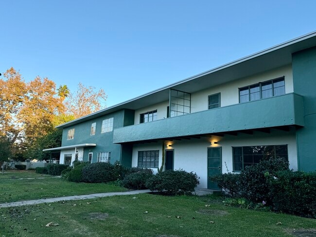 Foto del edificio - 5560 Village Grn