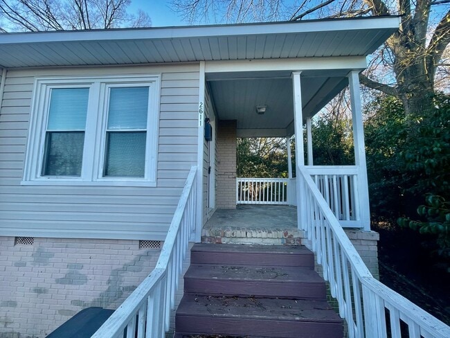 Building Photo - Welcome to this charming 3-bedroom, 1-bathroom home located off Freedom Dr in the vibrant city of...