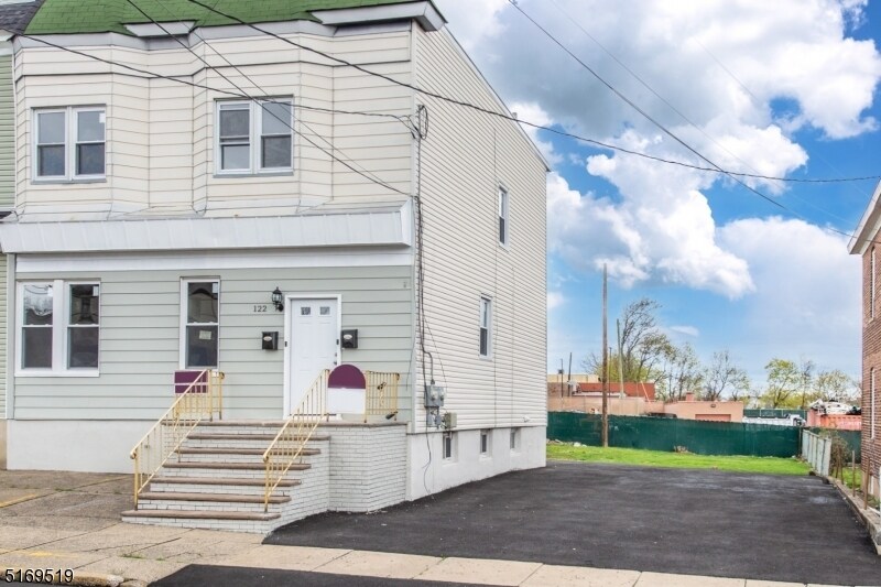 122 E Centre St Unit 2, Nutley, NJ 07110 Apartment for Rent in Nutley