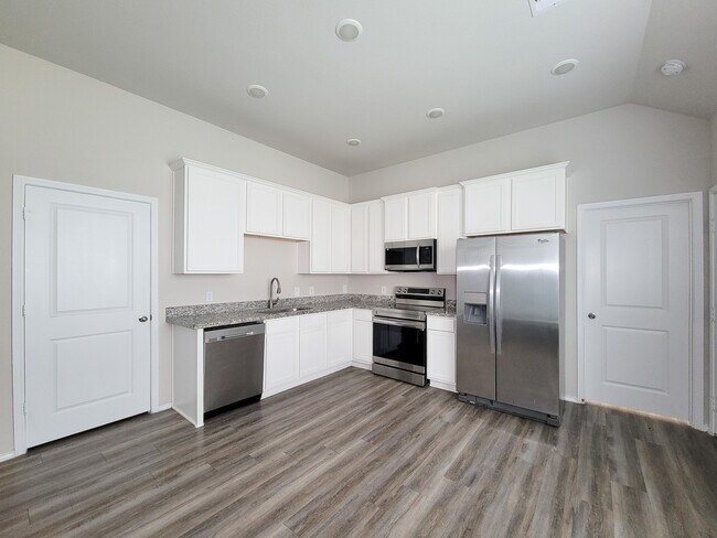 Foto del edificio - 11720 White Cedar St