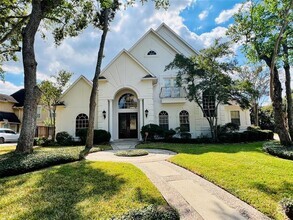 Building Photo - 19911 Westside Forest Dr