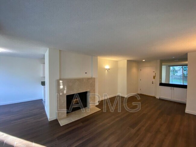 Foto del edificio - 424 N. Palm Drive
