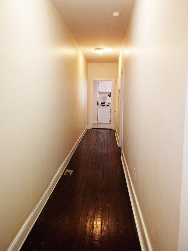 Hallway - 2108 Parkwood Ave