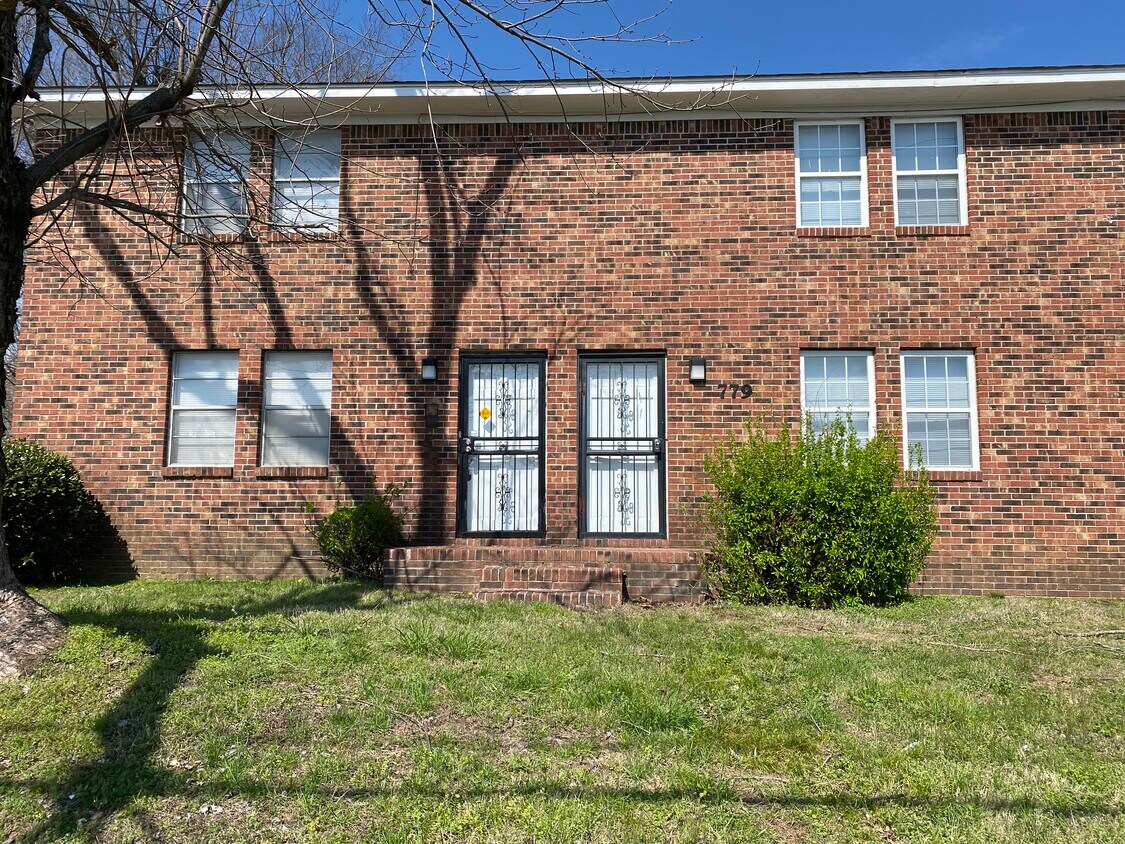 779 Old Hickory Blvd, Jackson, TN 38305 House for Rent in Jackson, TN