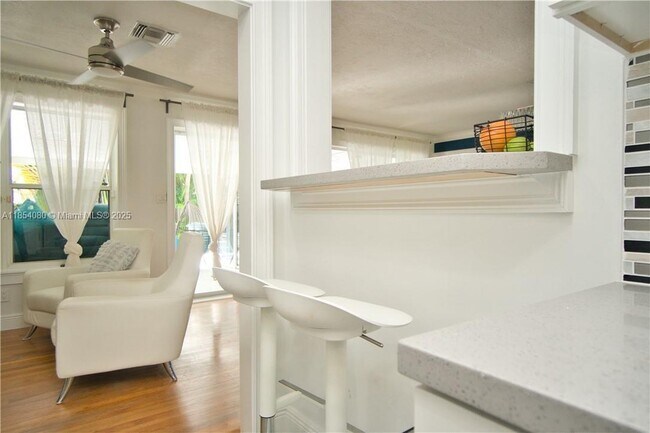 Foto del edificio - 1419 N 16th Ct