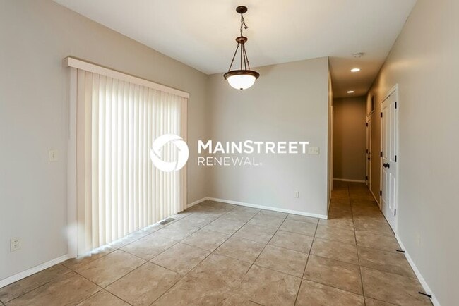 Foto del edificio - 4 Bedroom Pet-Friendly Home in Kansas City...