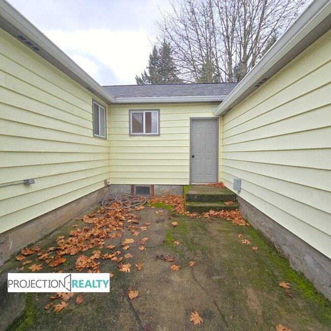 Foto del edificio - 32535 Coal Creek Rd