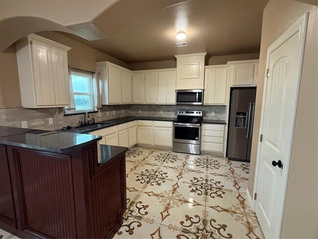 Building Photo - 4545 Antelope Vly