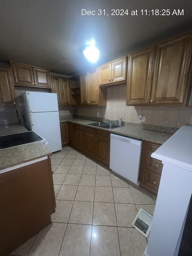 Building Photo - 296 Dehoff Dr