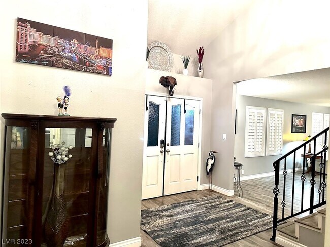 Building Photo - 5738 S Hedgeford Ct
