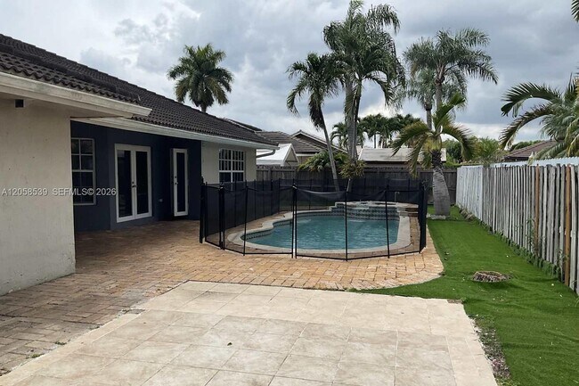 Foto del edificio - 15341 SW 139th St