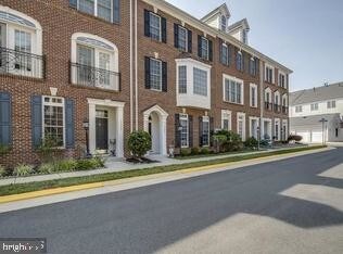 Primary Photo - 22951 Fanshaw Square