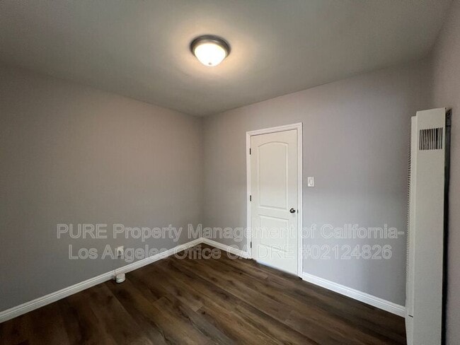 Building Photo - 10715 1/2 Tabor Street