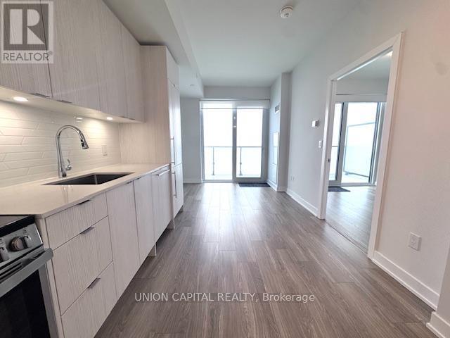 Building Photo - 4130 Parkside Village Dr