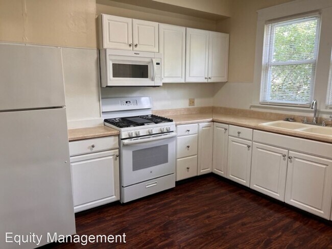 Building Photo - 3 br, 1 bath House - 116 E. Kline