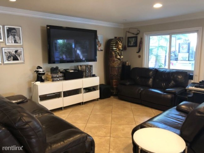 Building Photo - 3 br, 3 bath House - 6112 E Paseo Rio Verde