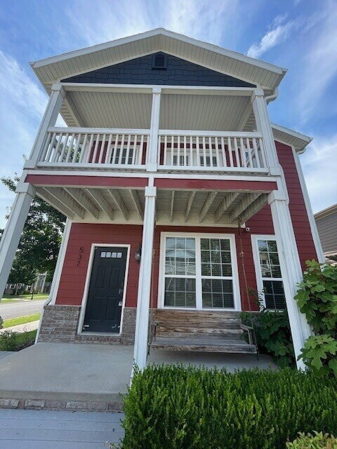 Foto principal - 537 N Keats Dr