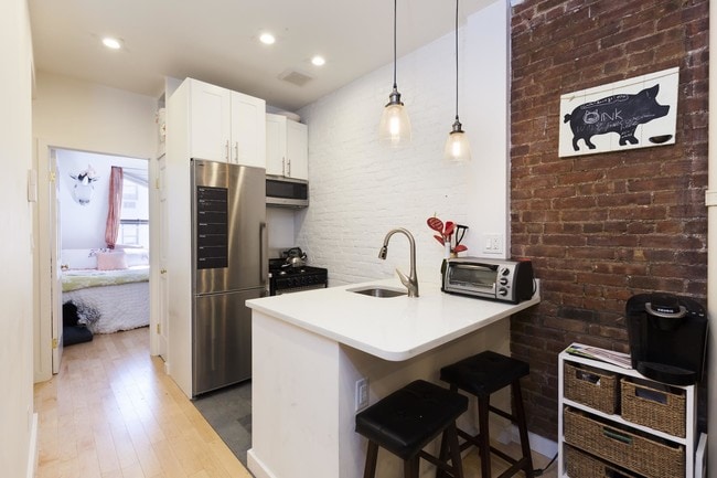 Building Photo - 215 East 26th Street