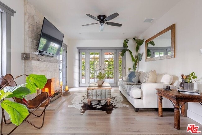 Building Photo - 12208 Laurel Terrace Dr