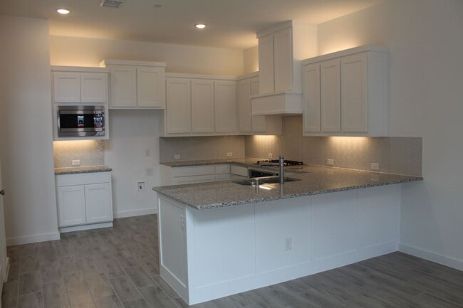 Building Photo - 7234 Switchgrass Rd