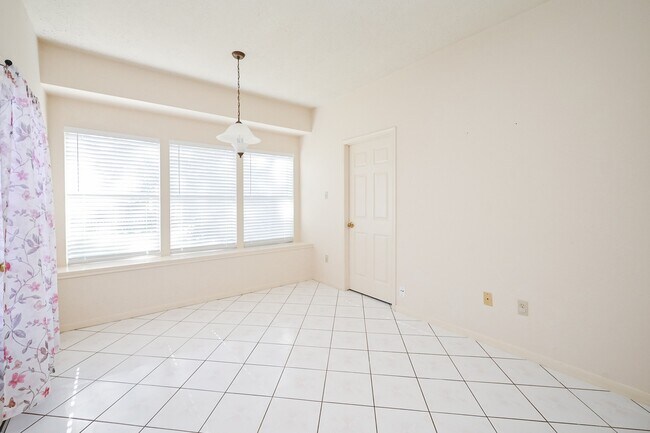 Foto del edificio - 9731 New Kent Dr