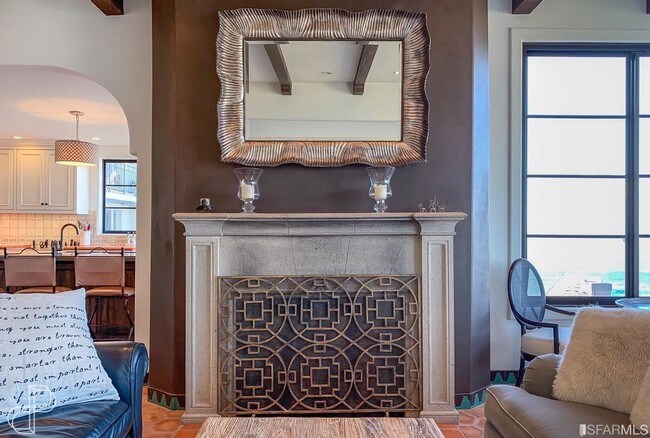 Building Photo - 268 Lombard St