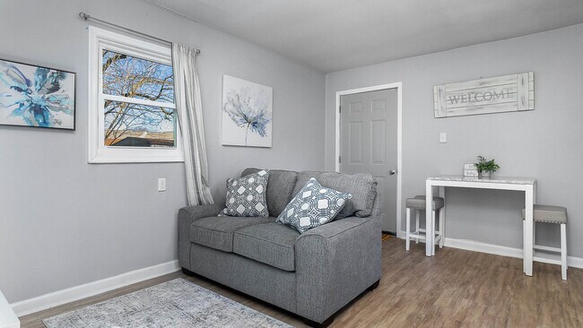 Building Photo - Woodfin - furnished