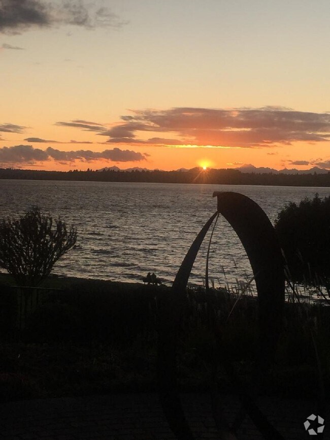 Lakeview Kirkland Short Term Apartments for Rent Kirkland, WA 2