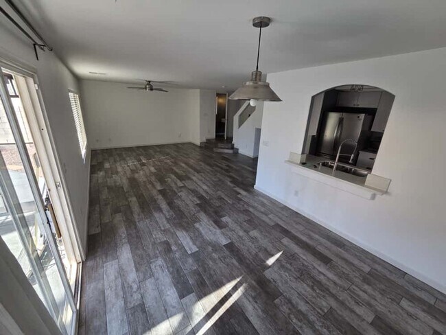 Foto del edificio - Spacious 3 Bedroom Home with Pool, Spa, Loft & Updated Interior