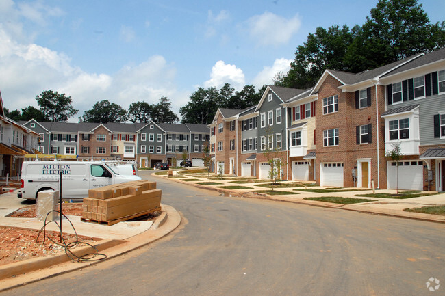 Foto del edificio - Hollins Station