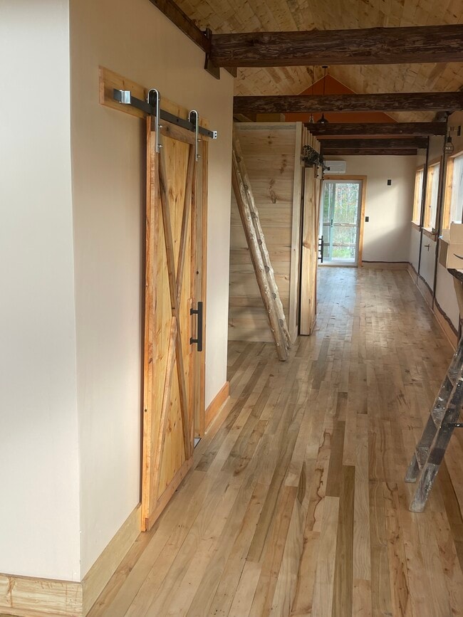 Building Photo - 5835 Smith Hill Rd