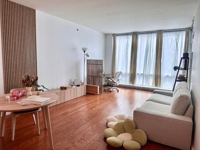 Photo - 20 Newport Pkwy Apartment