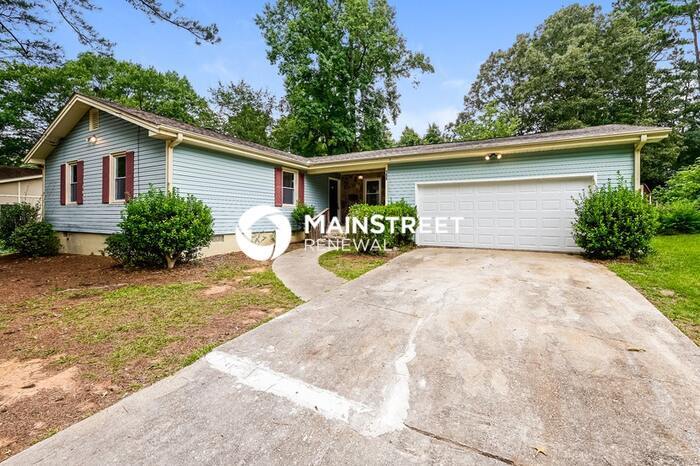 Foto principal - 3 Bedroom Pet-Friendly Home in Conyers, GA...