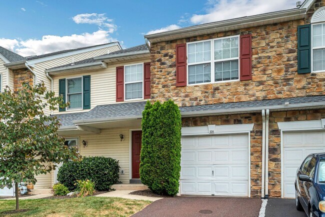 Foto del edificio - Beautiful 2 Bed, 2.5 Bath Townhouse in KOP!