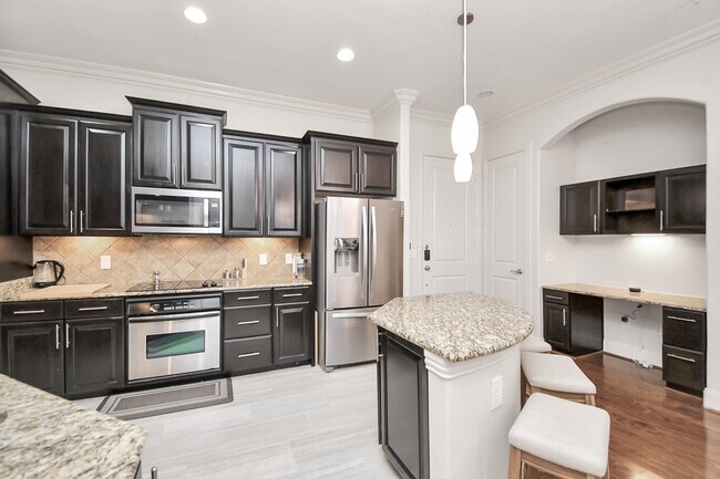 Foto del edificio - 2120 Kipling St