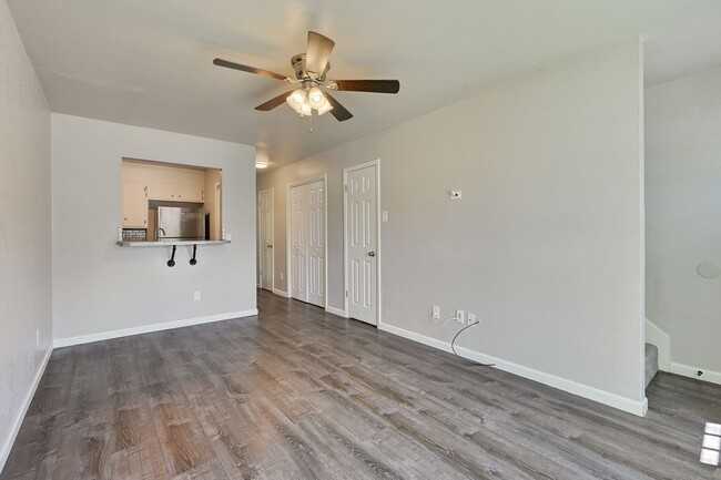 Foto del edificio - 3345 Lodgepole Cir