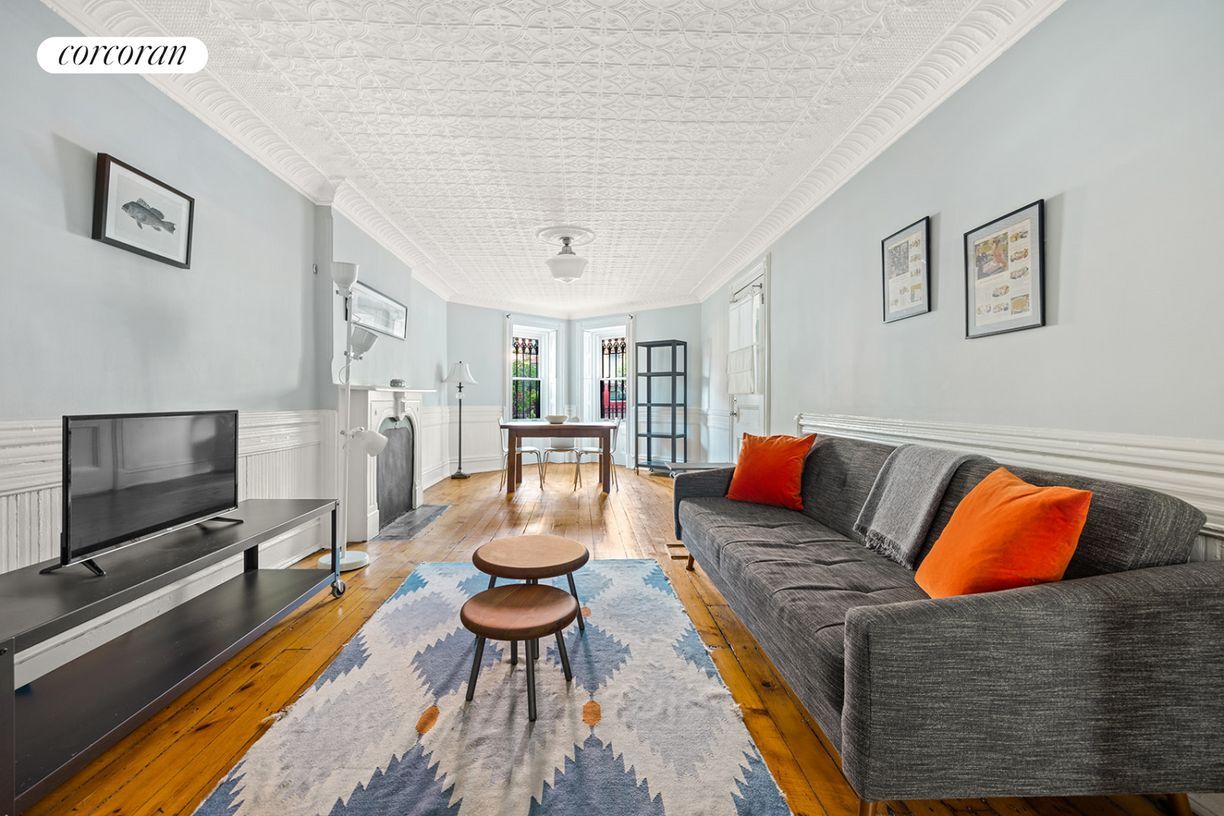 Primary Photo - 458 9th St