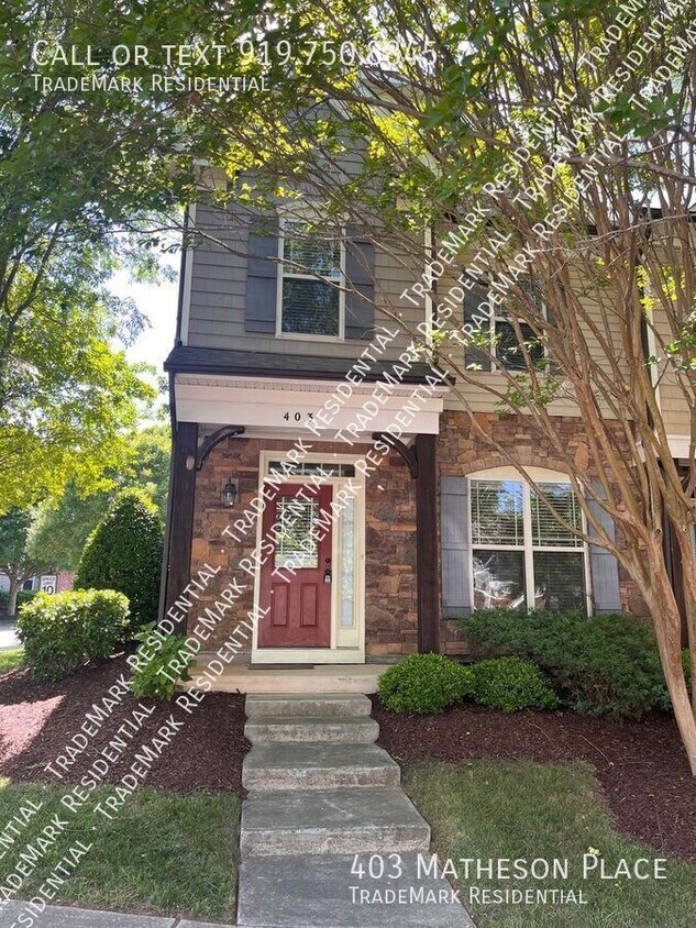 Foto principal - 403 Matheson Place