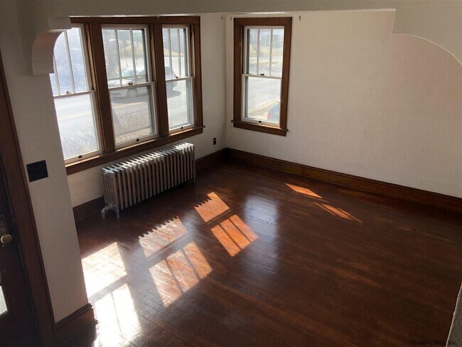 Building Photo - 331 McCarty Ave