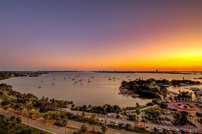 Foto del edificio - 340 S Palm Ave