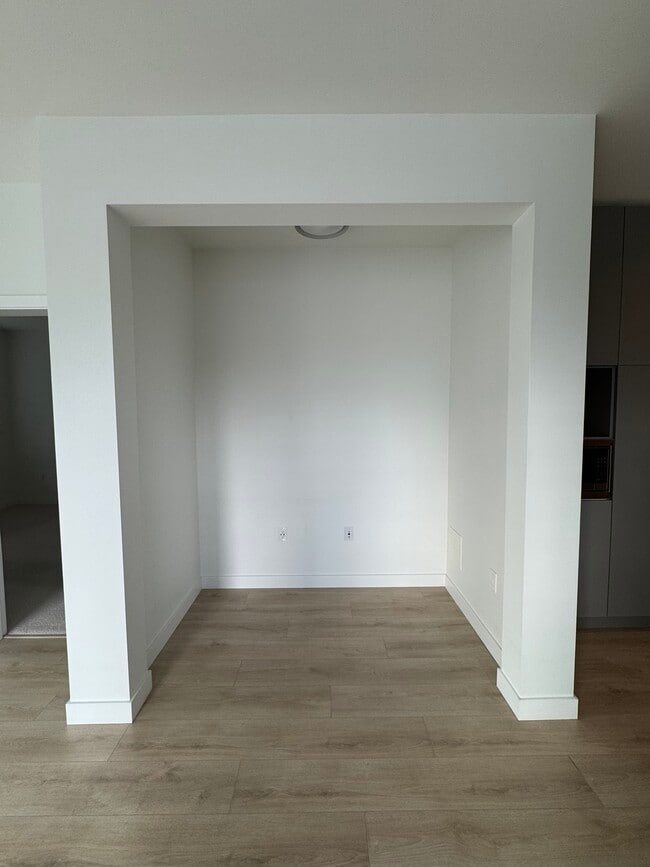 Building Photo - 603 Regan Av